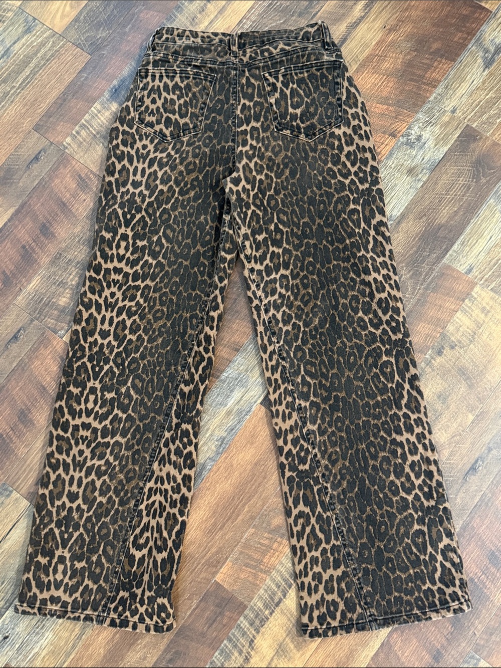 Heart Hips Leopard Print Wide Leg Jeans Size Medium Animal Print Denim - Picture 8 of 10